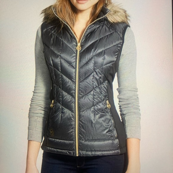 MICHAEL Michael Kors Jackets & Blazers - Michael Kors black quilted vest w/ detachable hood, fur trim on hood, Sz Medium